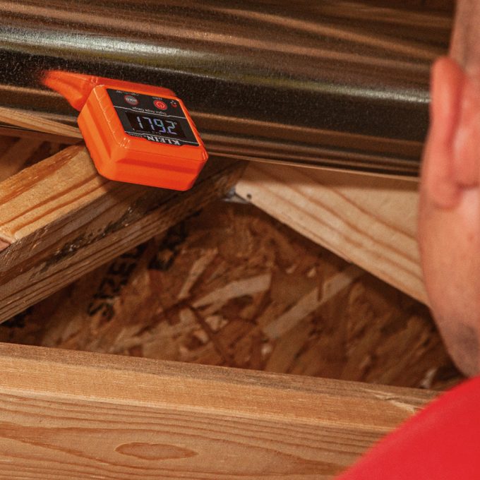 Klein Tools 935DAG Digital Angle Gauge and Level - Image 11