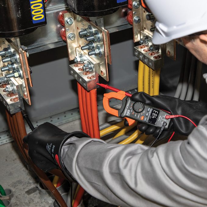 Klein Tools CL390 Digital Clamp Meter, Auto Ranging 400 AMP Measures Electronic AC/DC Voltage AC/DC Current Resistance  and TRMS - Image 5